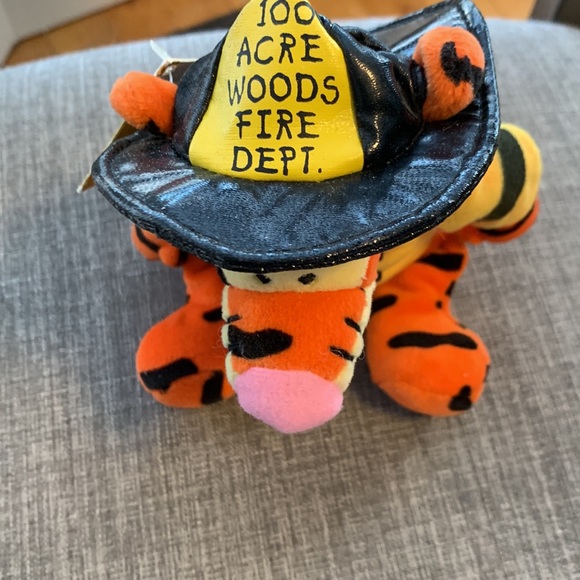 Disney Store Fireman Tigger plush - Picture 2 of 4